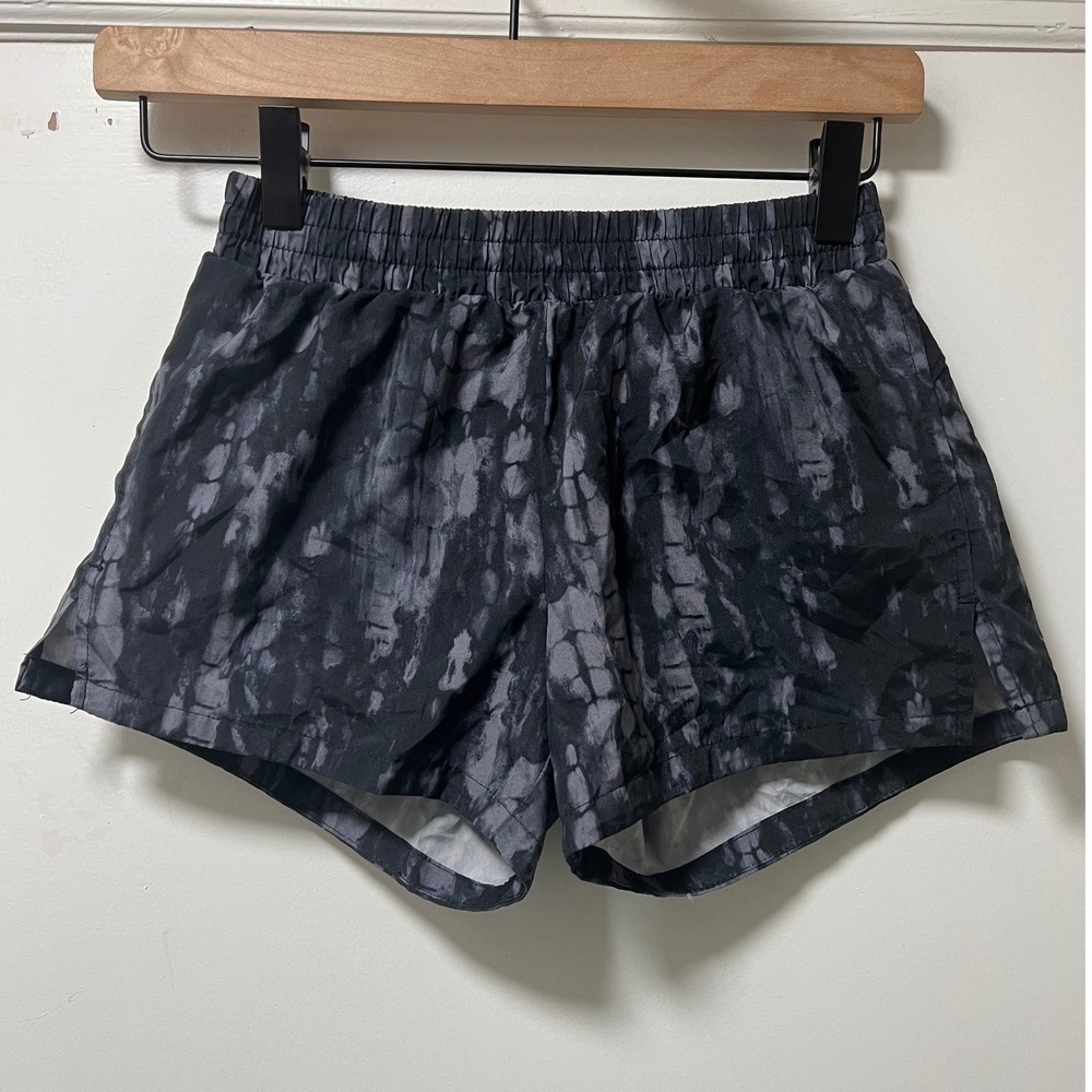Old Navy Active Boys Go-Dry Athletic Shorts Grey Tie Dye Size L 10-12 Drawstring